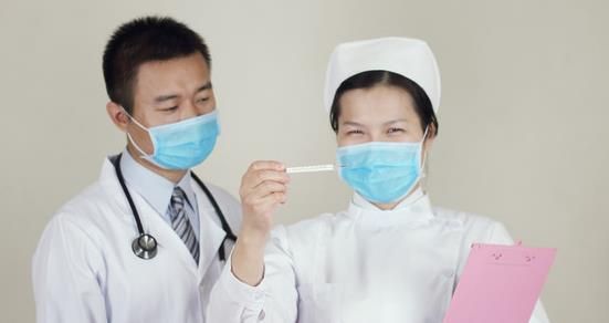 主刀医生负责，主管医生还用负责吗？